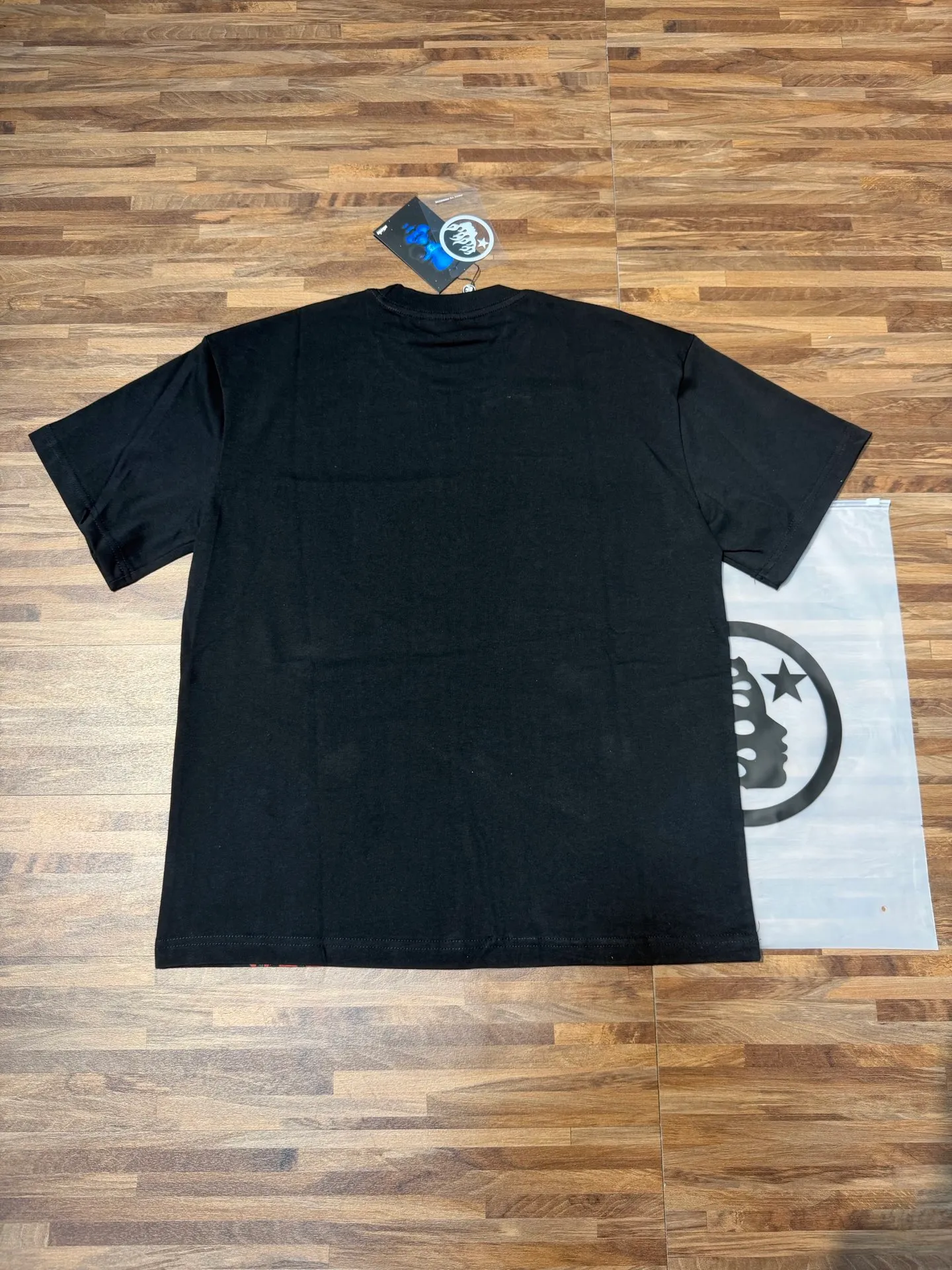 #Active Black/Ivory White I In Stock Real Shot Hellstar Hellstar Cross-border European and American style, street fashion brand pure cotton T-shirt Fabric (fabric): 32 counts, weight combed double yarn pure cotton Sizes (size): S-M L X L Color (colour): Active Black/Ivory White